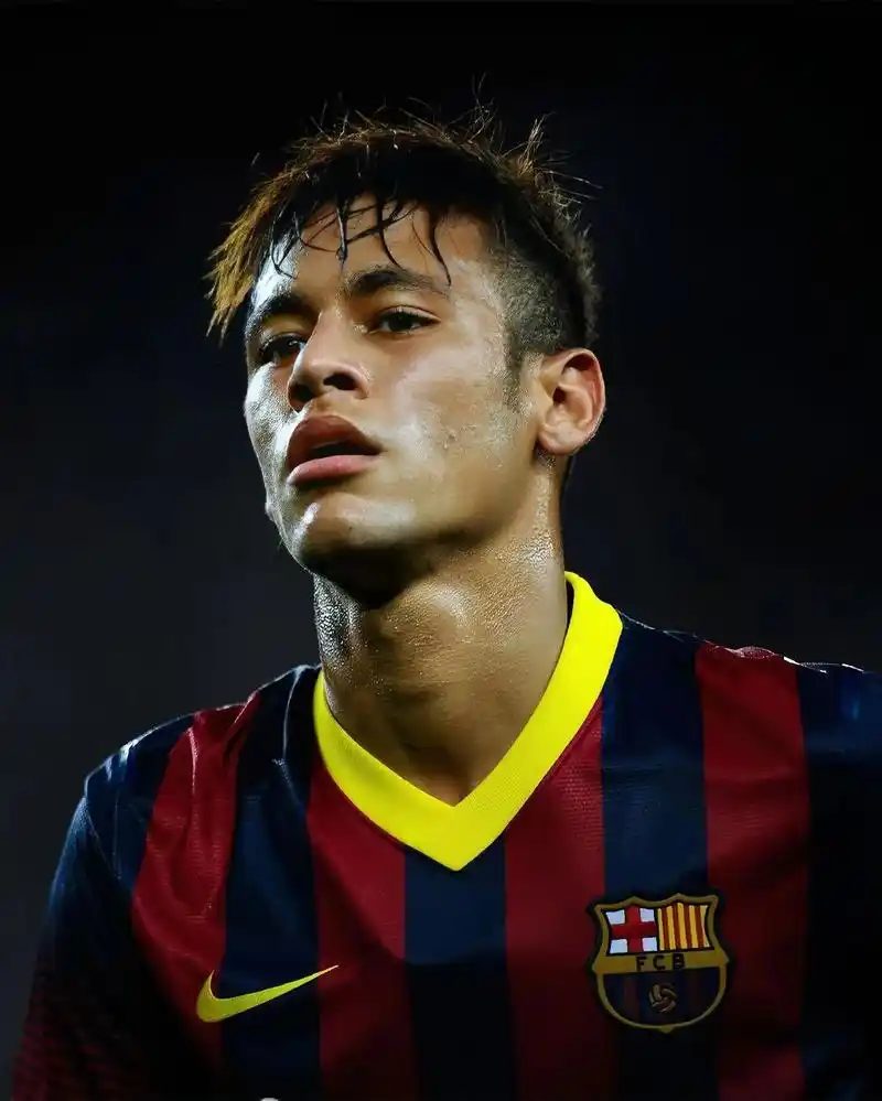 科莫中场与 科莫中场与